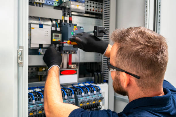 Best Affordable Emergency Electrician  in Pella, IA